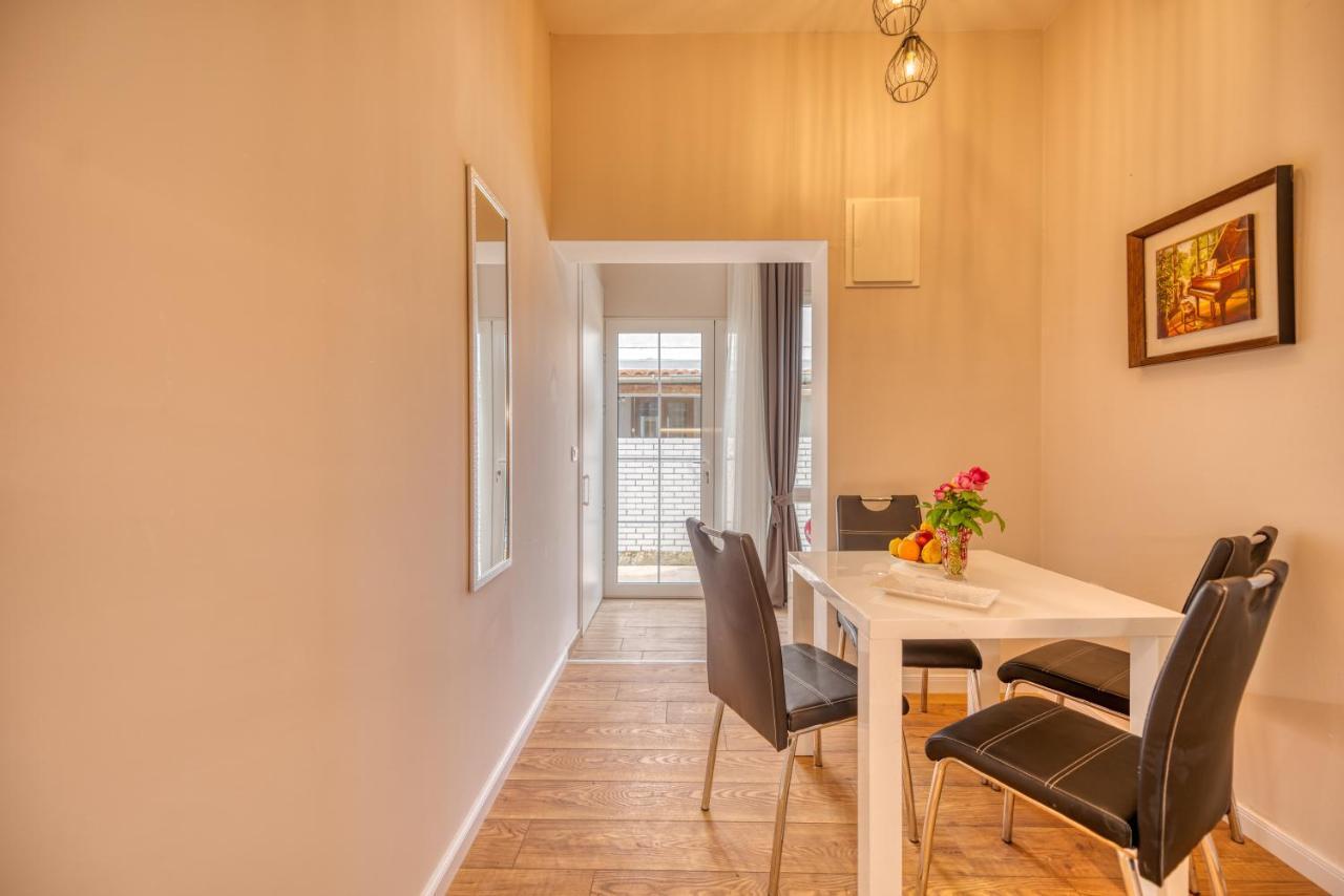 Vujosevic Apartment *