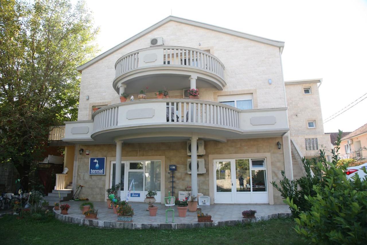 Vujosevic Apartment *